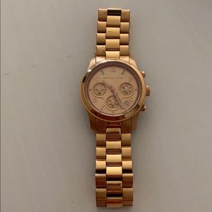 STAINLESS STEEL ROSE GOLD COLOR MICHAEL KORS WATCH